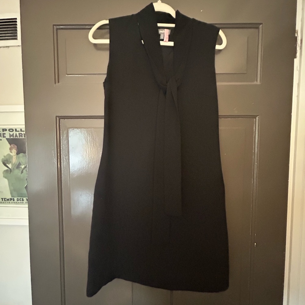 Elegant Black Sleeveless Dress